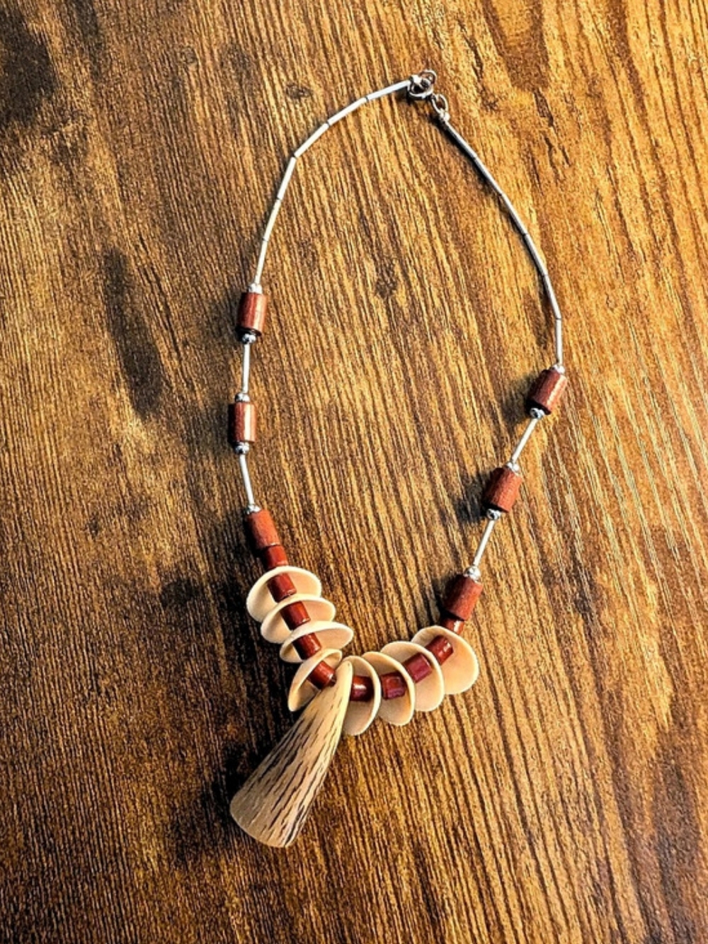 14 Inch Shell Pendant Necklace - Picture 8 of 9